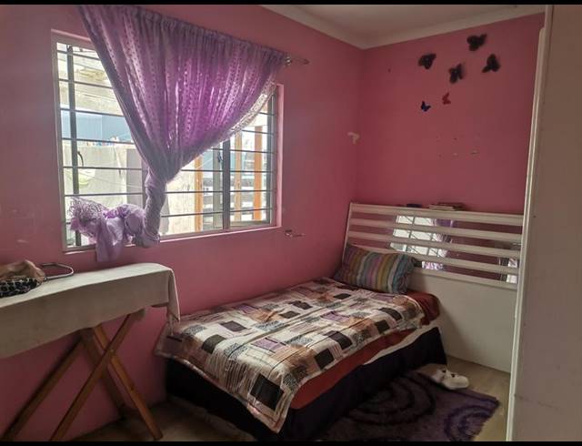 5 BEDROOM HOUSE FOR SALE IN CLAIRWOOD